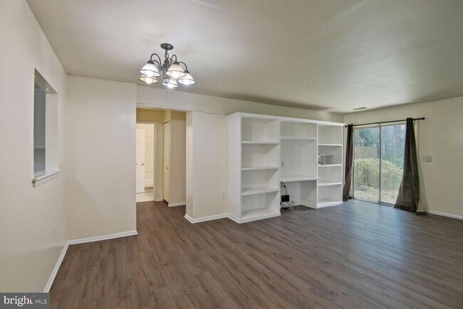 Foto del edificio - 7216 Lost Spring Ct
