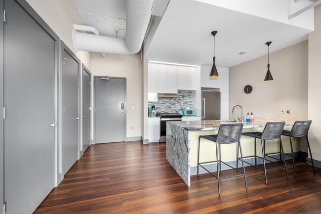Foto del edificio - Leonard Luxury Apartments