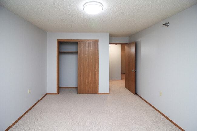 Building Photo - Wheatridge Apartments & Townhomes
