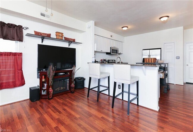 Foto del edificio - 1019 Tunstall Ave