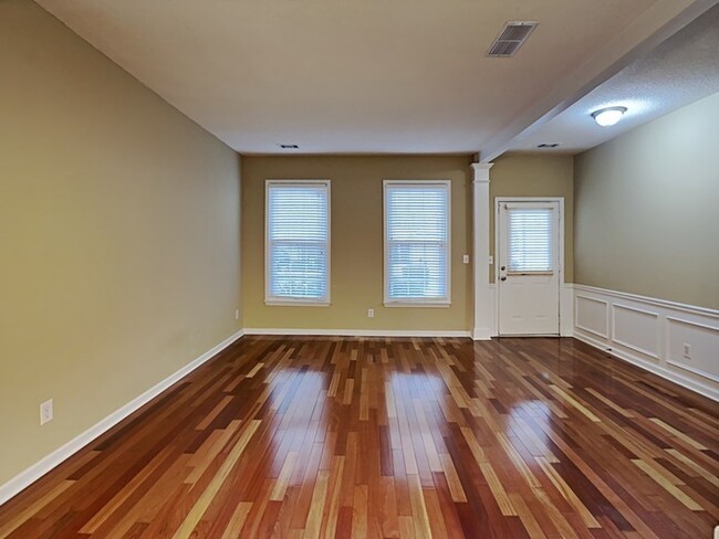 Foto del edificio - 2830 Priestcliff Dr SE