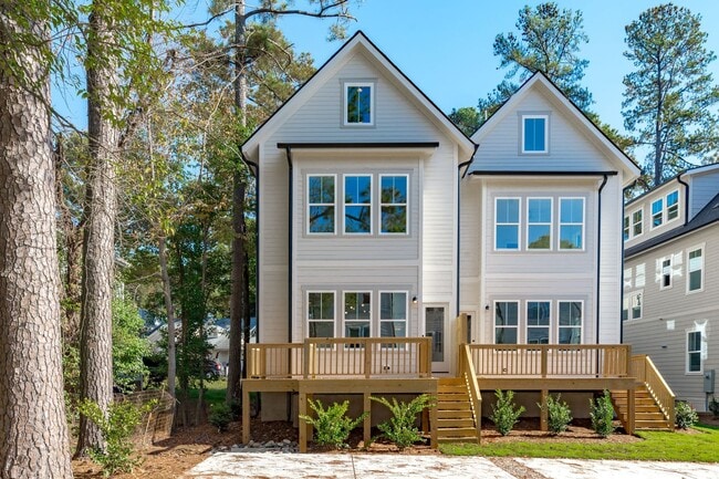 Building Photo - New Construction 4BD, 3.5BA End-Unit Ralei...