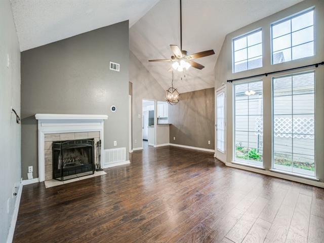 Foto del edificio - 4119 Shadow Gables Dr
