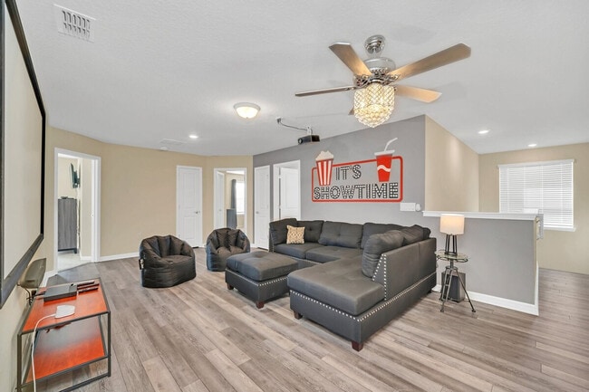 Building Photo - 2037 Lelani Cir
