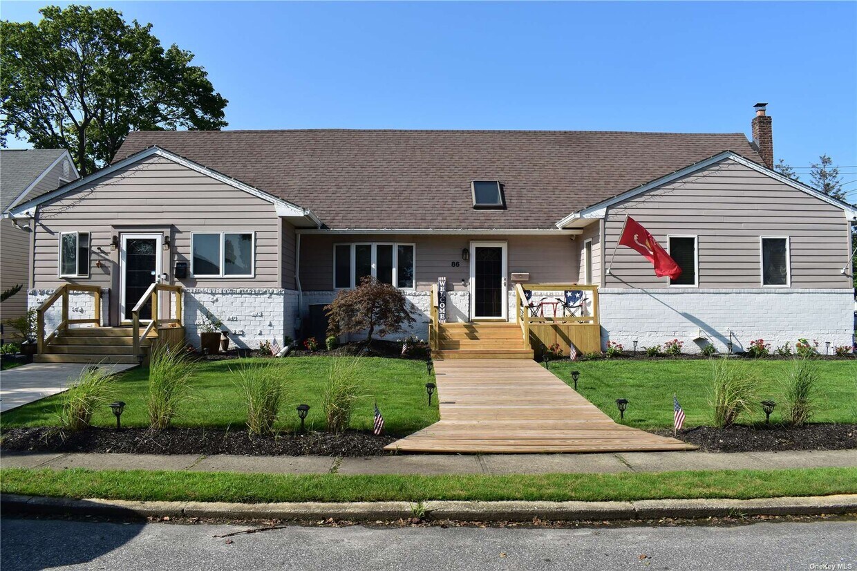 86 Edmore Ln, West Islip, NY 11795 House Rental in West Islip, NY