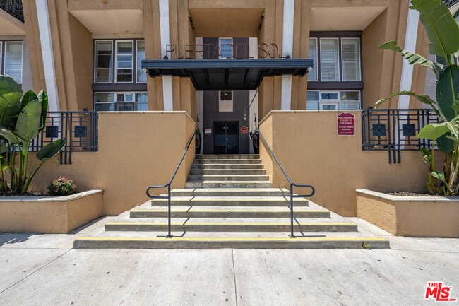 Building Photo - 360 W Ave 26