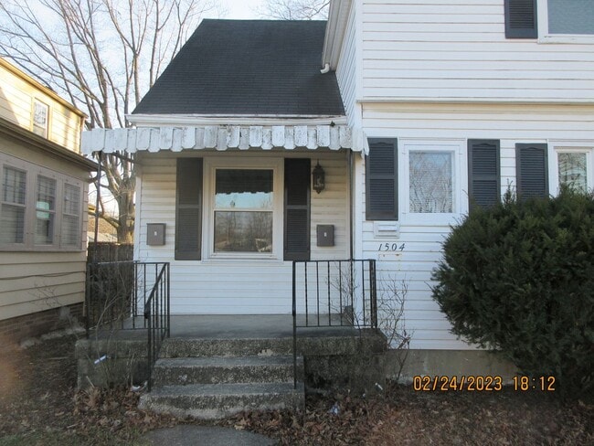 Building Photo - 1504 E Rudisill Blvd