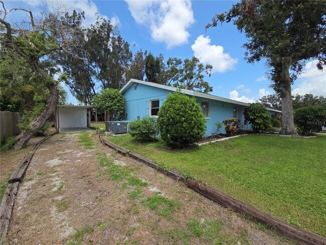 Foto del edificio - 4136 S Lockwood Ridge Rd