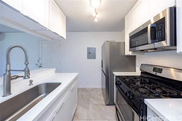 Building Photo - 91-214-214 Hanapouli Cir