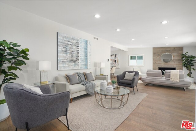 Foto del edificio - 3675 Ventura Canyon Ave
