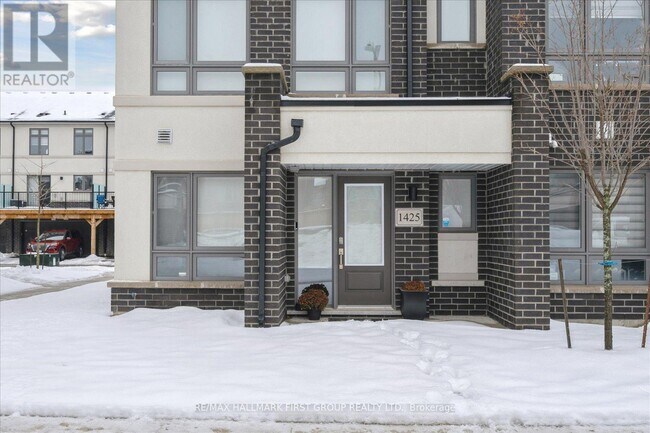 Building Photo - 1425 Bradenton Path