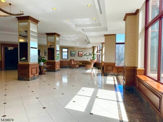 Foto del edificio - 100 Old Palisade Rd