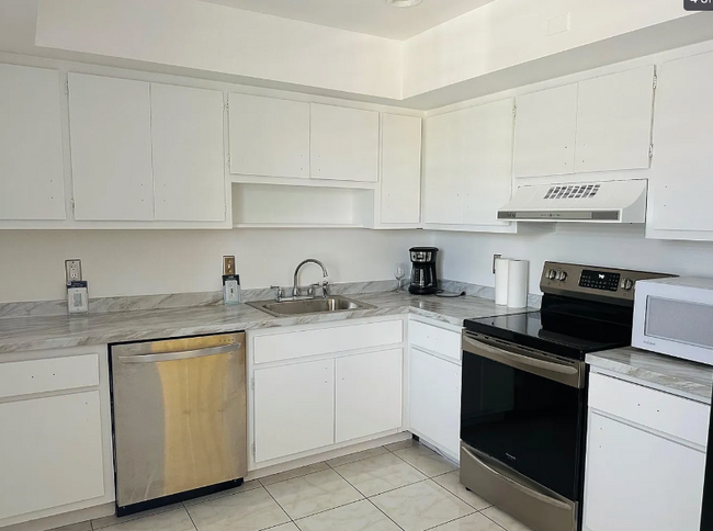 Building Photo - 4500 Gefion Ct