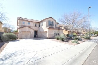 Building Photo - 3105 E Vallejo Dr