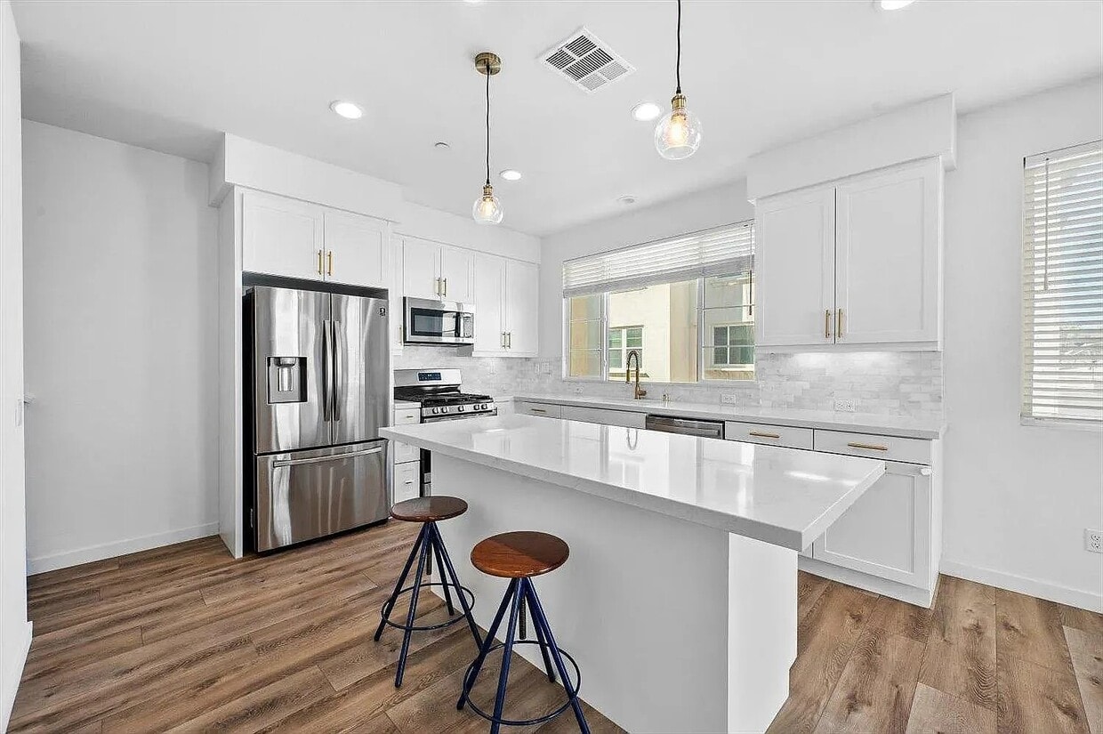 Kitchen - 322 Ford Rd