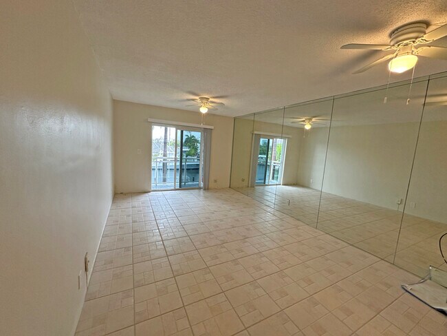 Foto del edificio - Comfortable 1-bedroom, 1-bath home located...