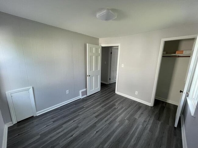Building Photo - 20601 Nicholas Ave