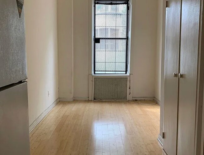 Foto del edificio - 313 S 18th St