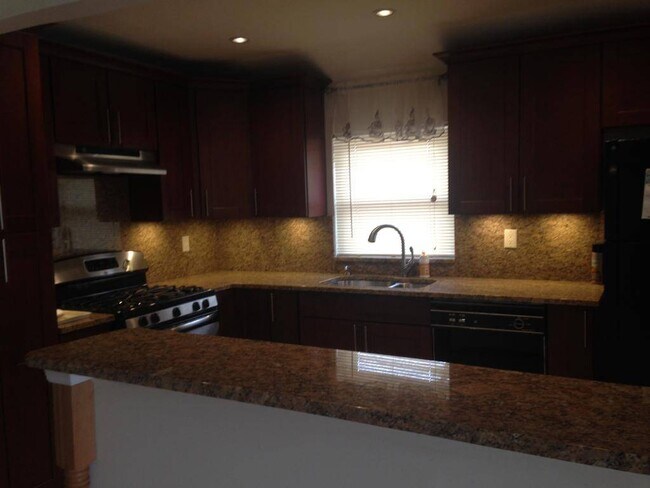 Foto del edificio - 1489 E 71st St