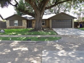 Building Photo - 2822 Sunny Hill Ln