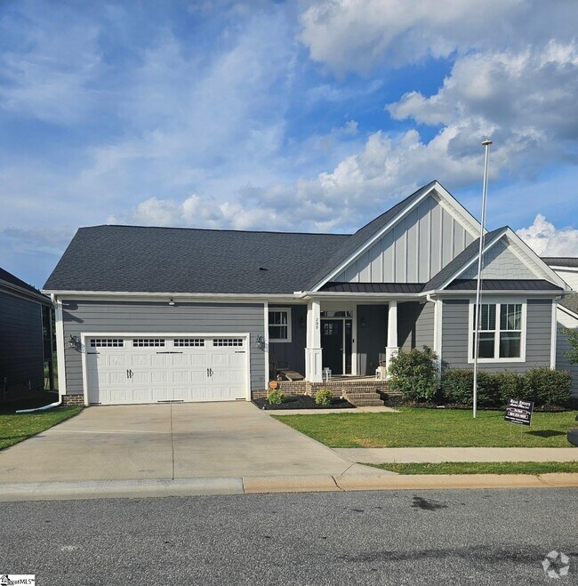 Building Photo - 209 Daystrom Dr