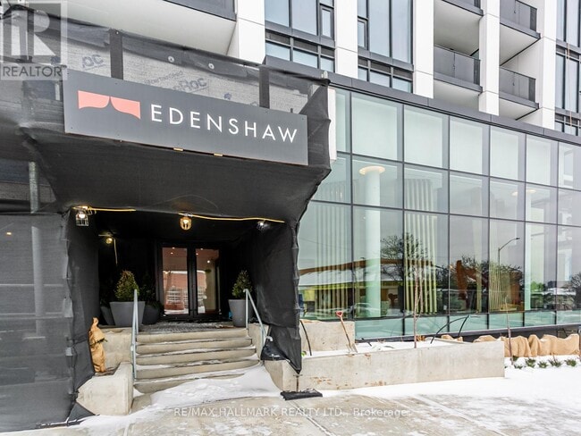 Building Photo - 1 Fairview Rd E