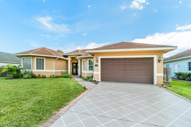 Foto del edificio - 3461 SW Funtuna St
