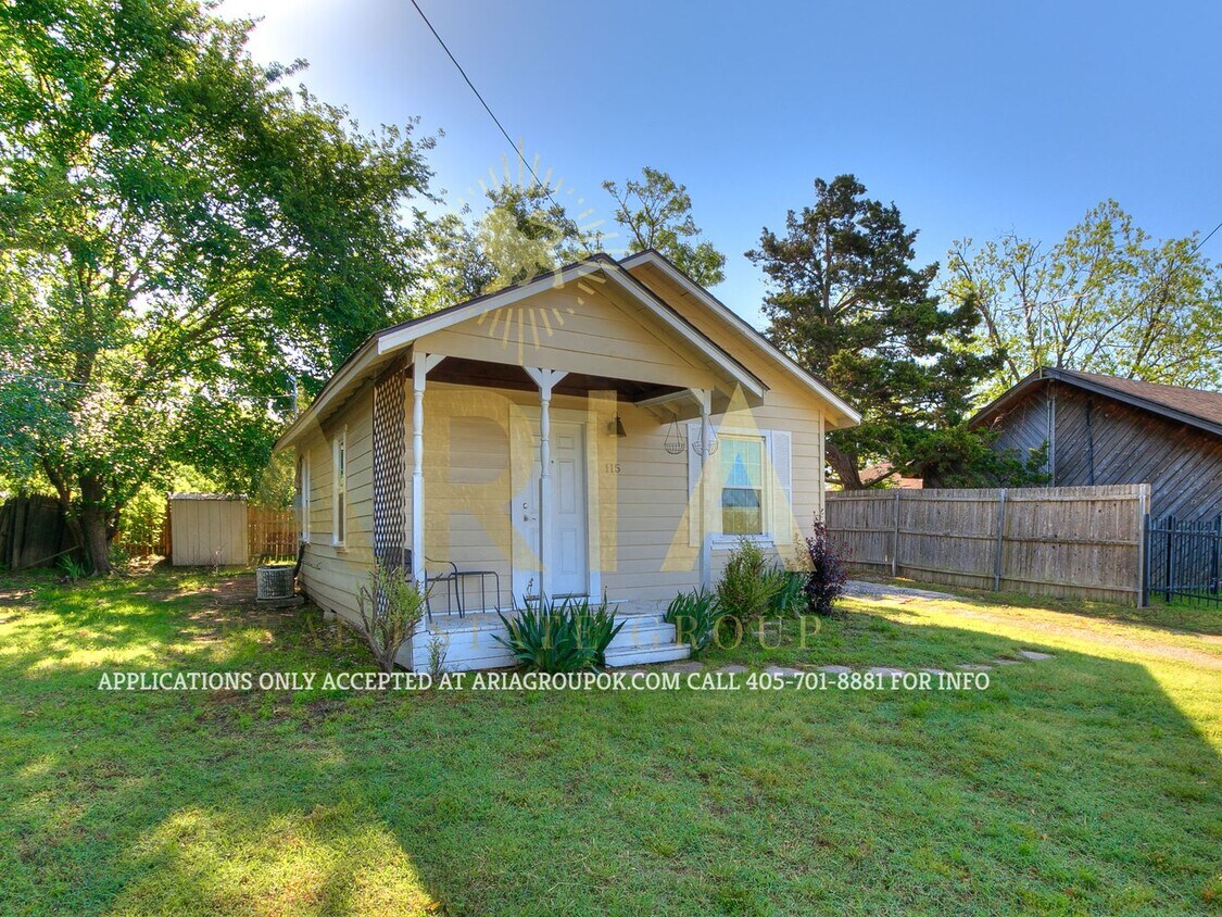 Foto principal - Adorable Remodeled 1 Bed/1 Bath Cottage! C...
