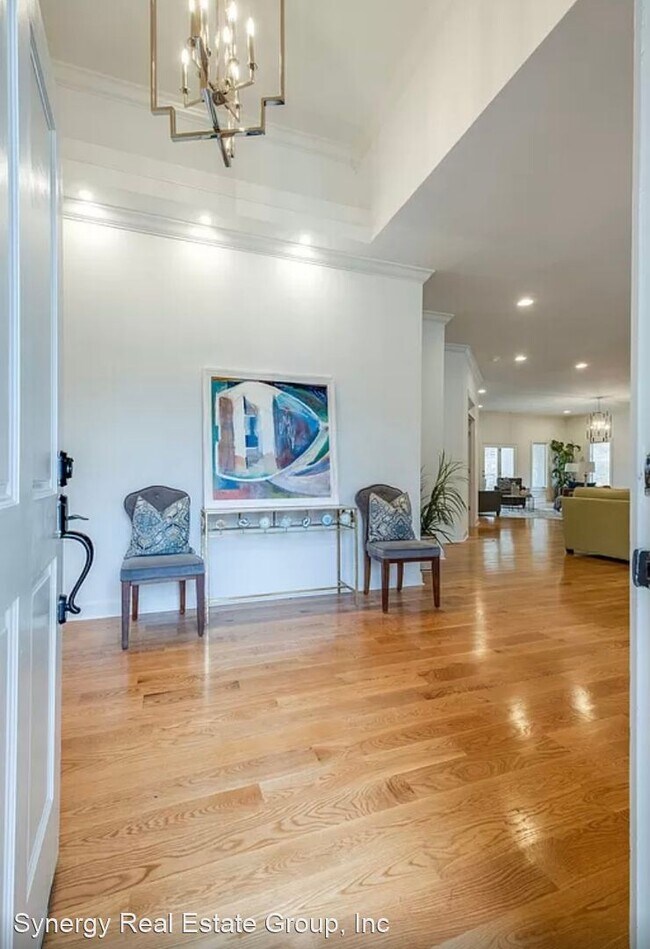 Building Photo - 5 br, 4 bath House - 714 Hillwood Blvd