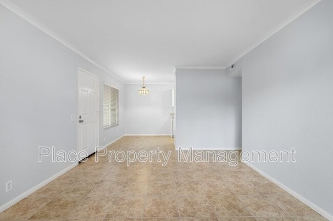 Building Photo - 4050 Porte La Paz