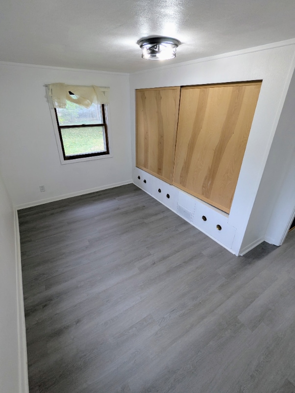 Foto del edificio - 1810 Midway Dr