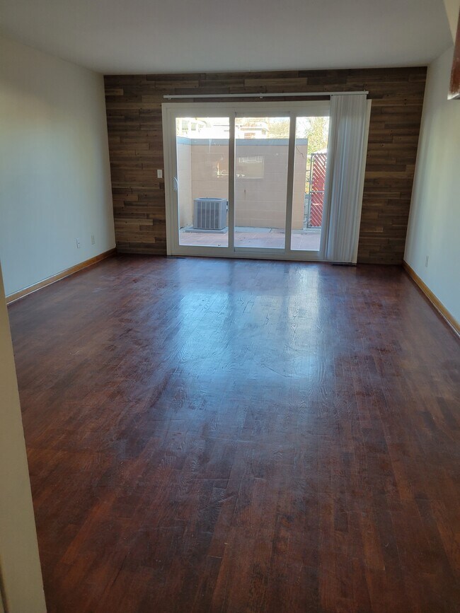 Foto del edificio - 801 18th St