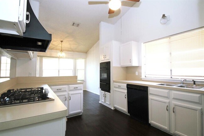 Foto del edificio - 6503 Heron Dr