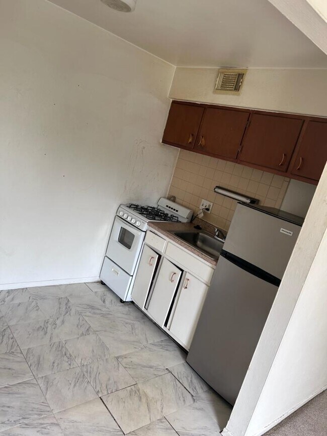 Foto del edificio - 2520 Telegraph Rd