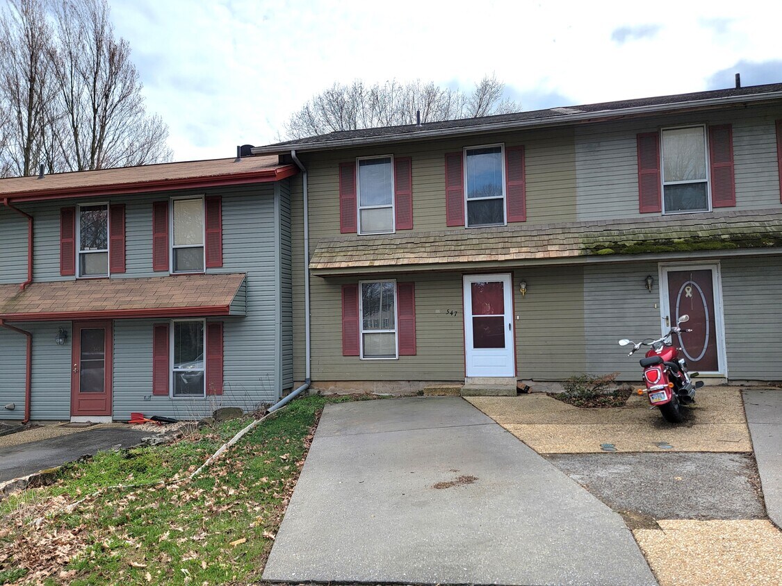 547 Cloverbrook Dr, Ephrata, PA 17522 Townhome Rentals in Ephrata PA