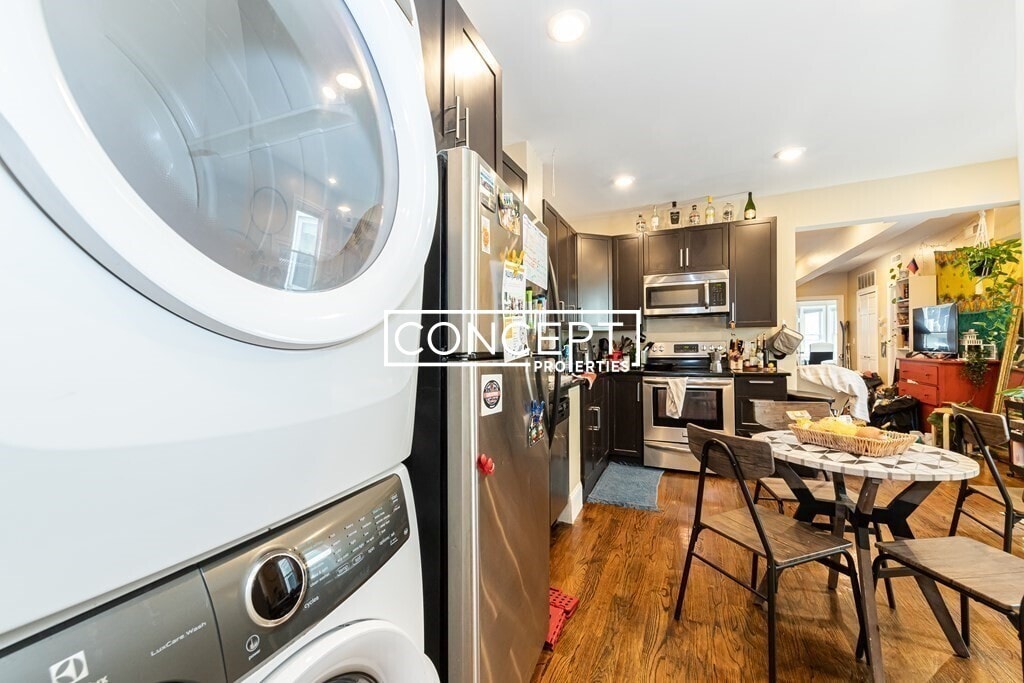 Foto principal - 1566 Tremont St