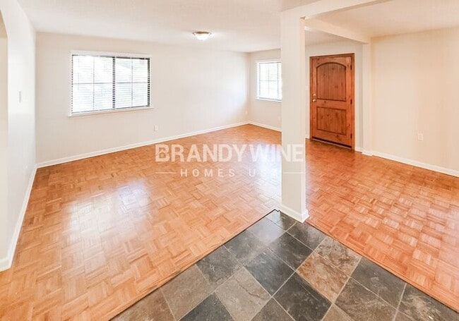 Building Photo - 327 Homeville Rd