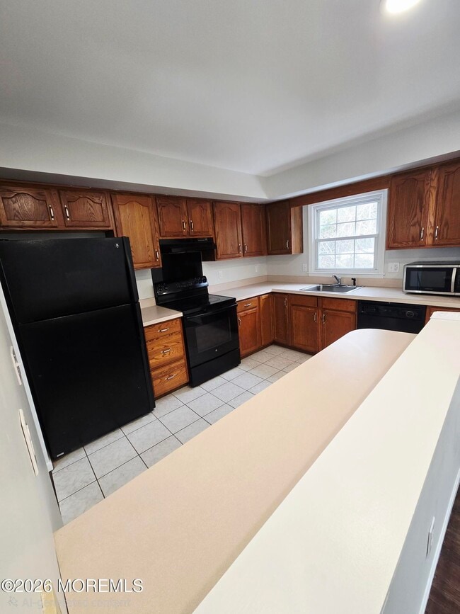 Building Photo - 240 Mill Creek Dr