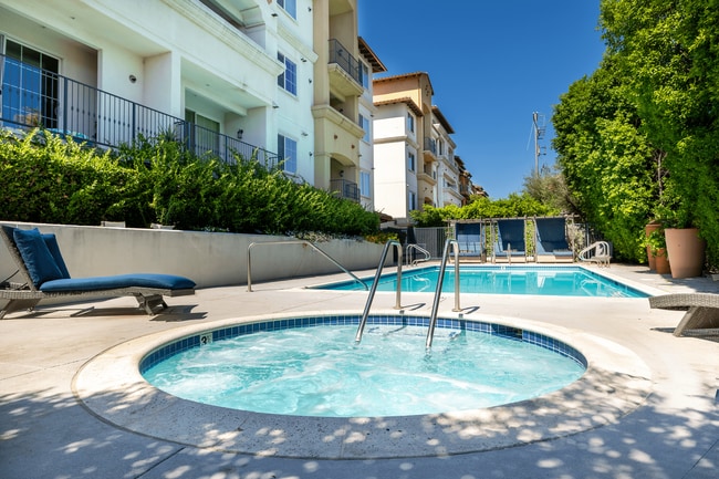 Building Photo - Le Blanc Apartments