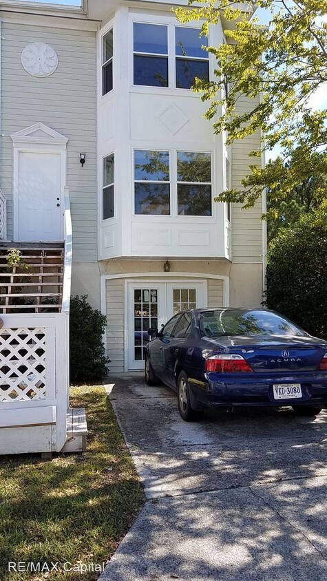 Primary Photo - 2 br, 2 bath House - FRANCISCO WAY, 386