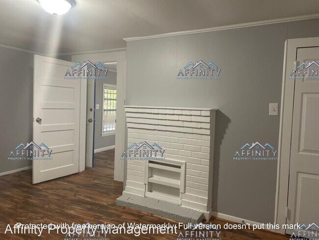 Building Photo - 3 br, 1 bath House - 330 Hortman Ave