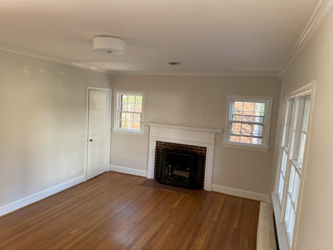 Living Room fireplace - 302 Robertson Ave