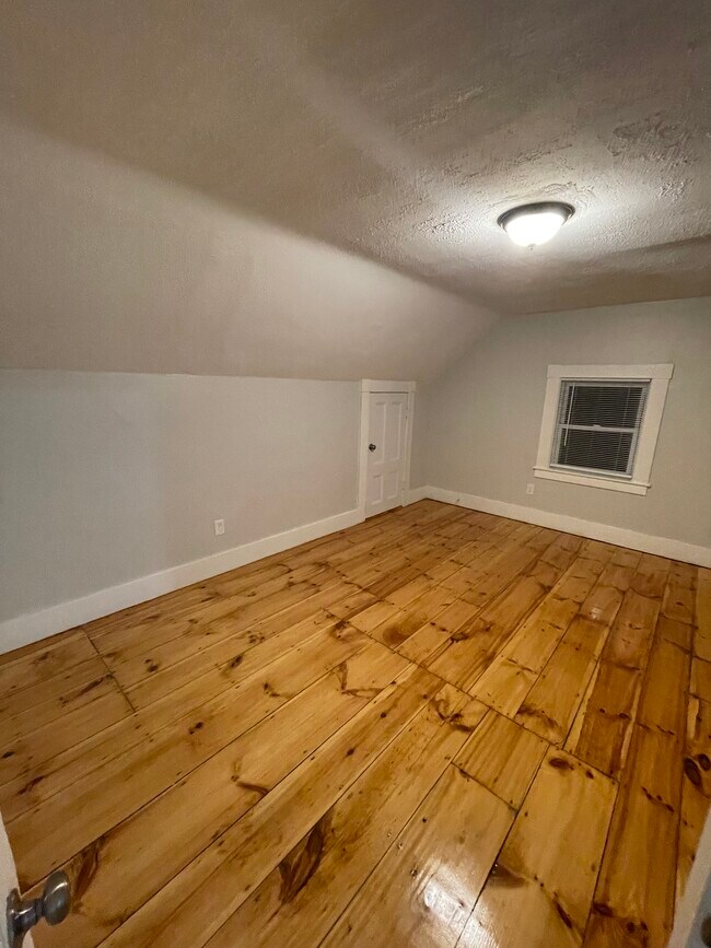 BEDROOM 1 - 403 Beacon St