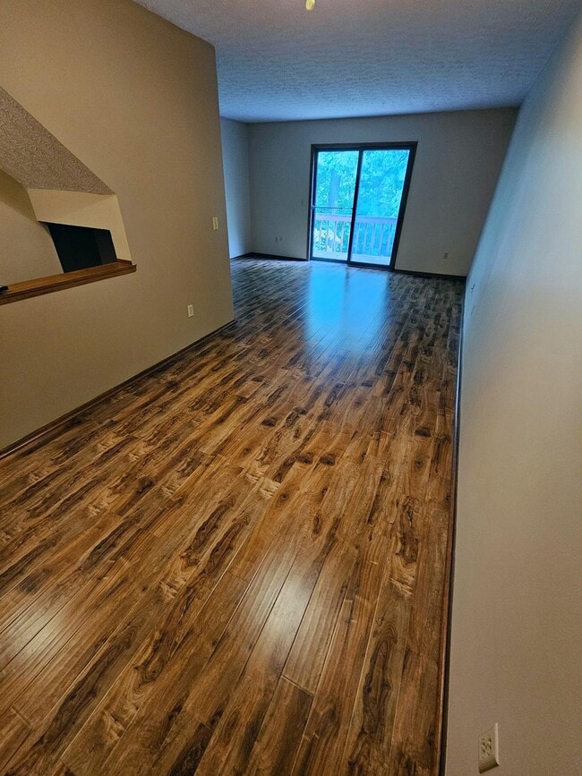 Building Photo - 5652 Great Woods Blvd
