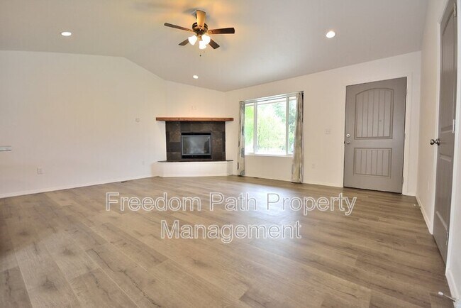 Foto del edificio - 316 Ashlin Ct