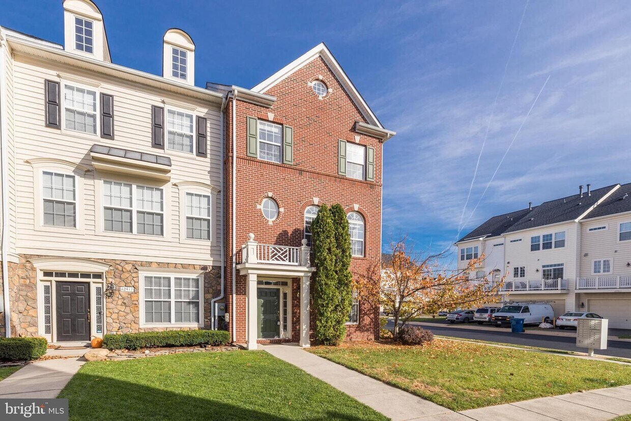 Foto principal - 42419 Bowditch Sq