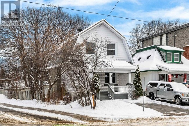 Building Photo - 5 Gilchrist Ave