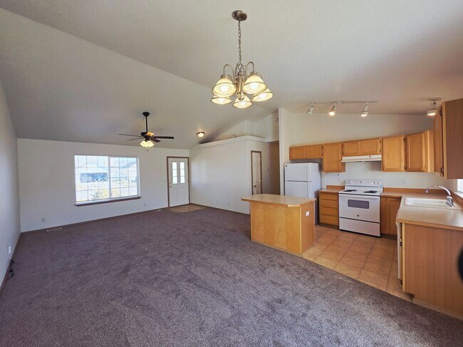 Foto del edificio - 5042 W Lemonwood Ln