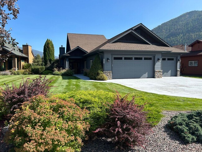 Building Photo - Gorgeous 4 Bedroom in Desirable East Missoula!