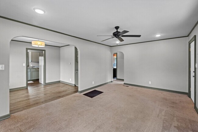 Building Photo - 2228 W Wedington Dr